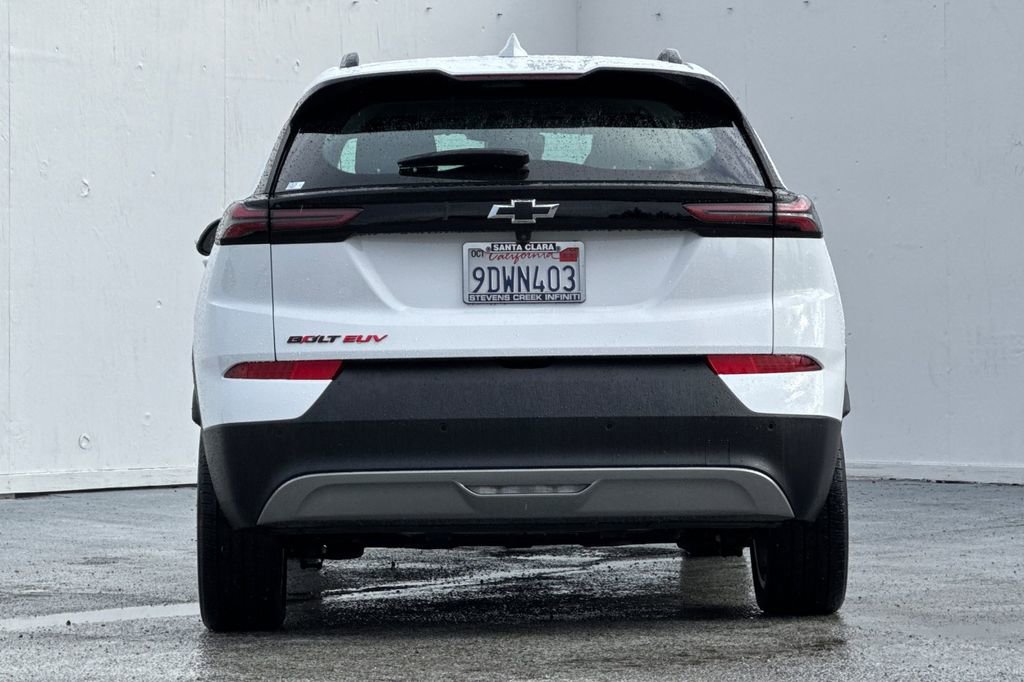 Used 2023 Chevrolet Bolt EUV LT w/ Convenience Package image 4