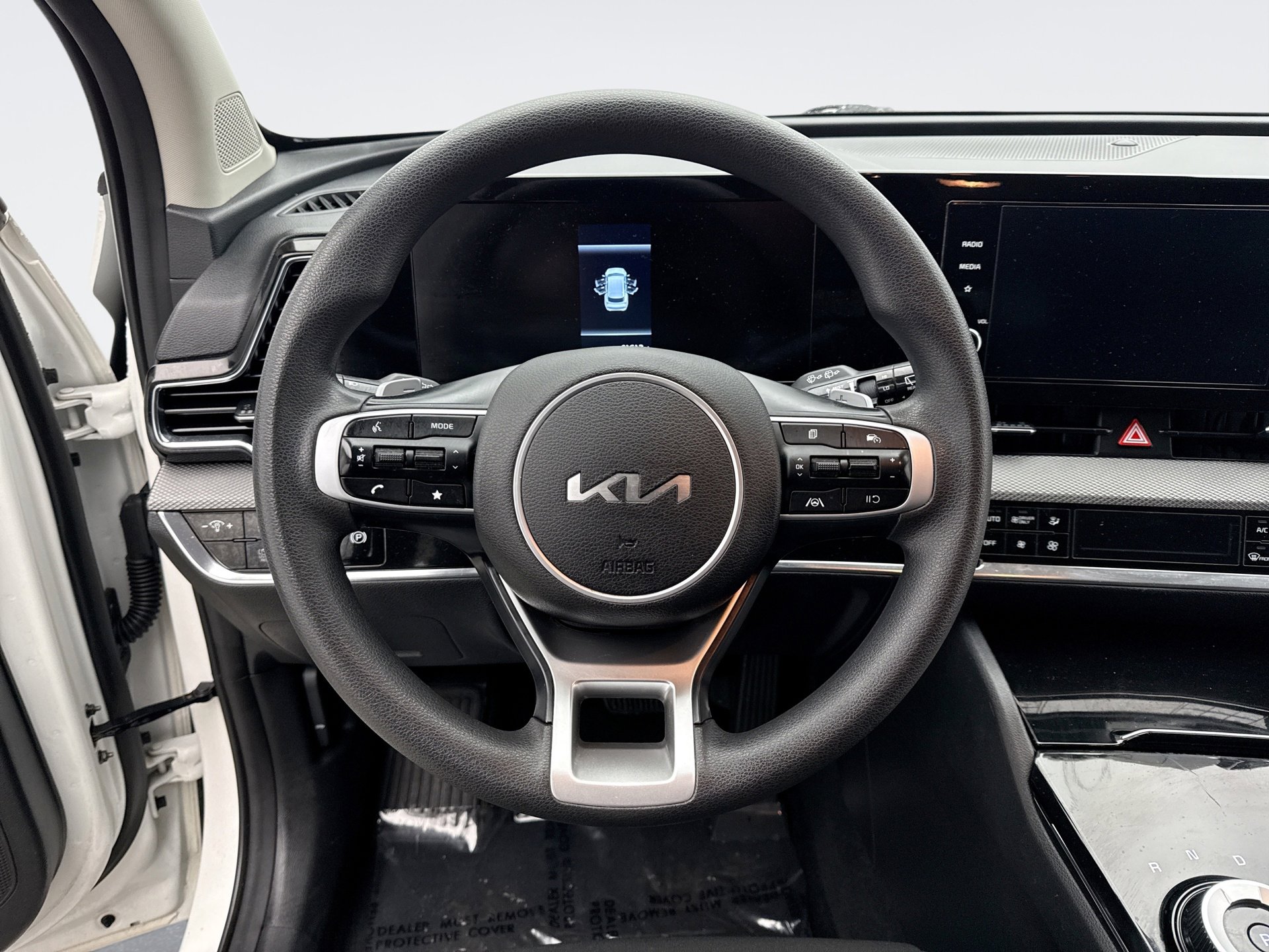 Used 2023 Kia Sportage LX image 12