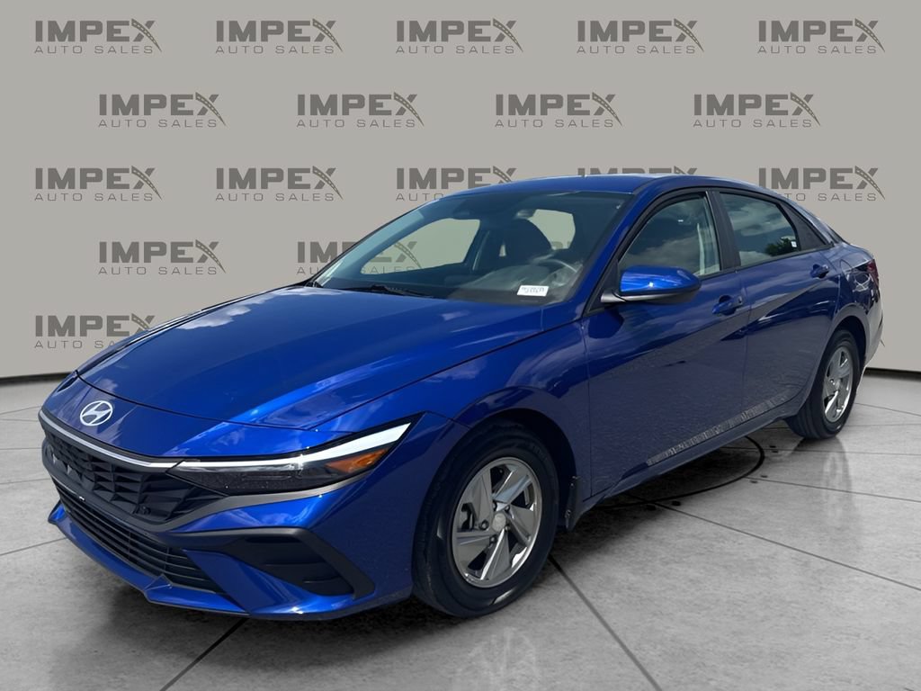 Used 2026 Hyundai Elantra SE FWD image 1