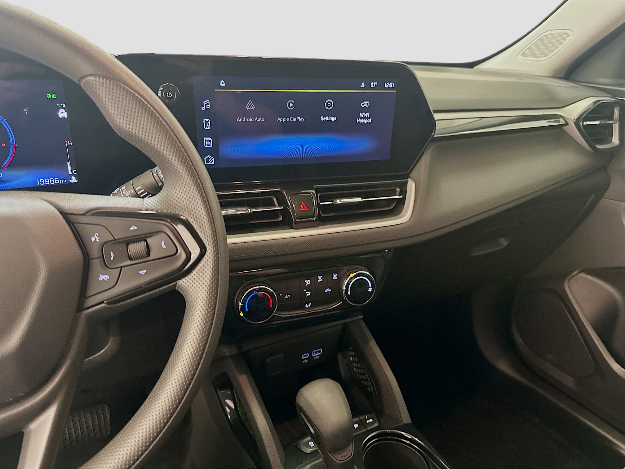 Used 2025 Chevrolet TrailBlazer LT AWD/4WD image 25