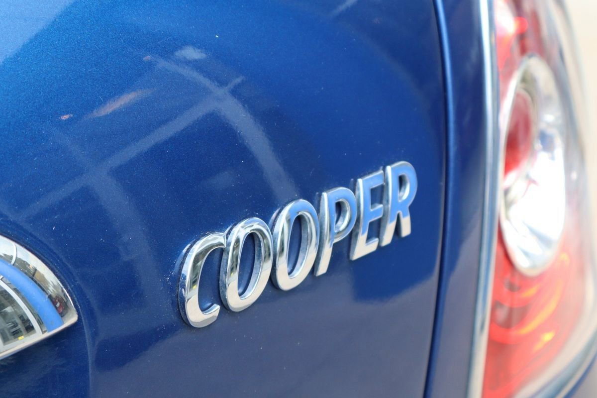Used 2012 MINI Cooper Hardtop w/ Cold Weather Pkg FWD image 23