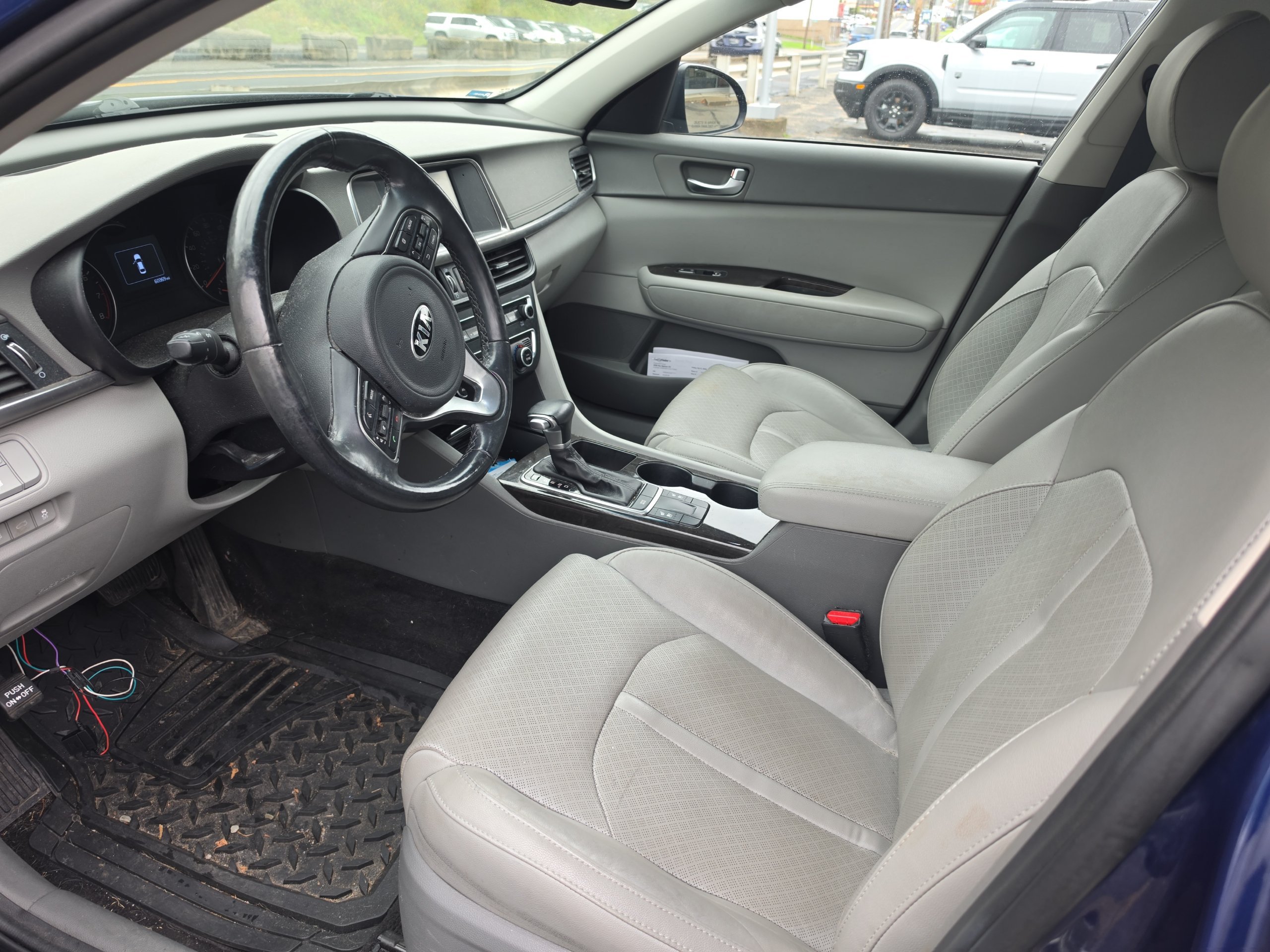 Used 2018 Kia Optima EX w/ Premium Package FWD image 5