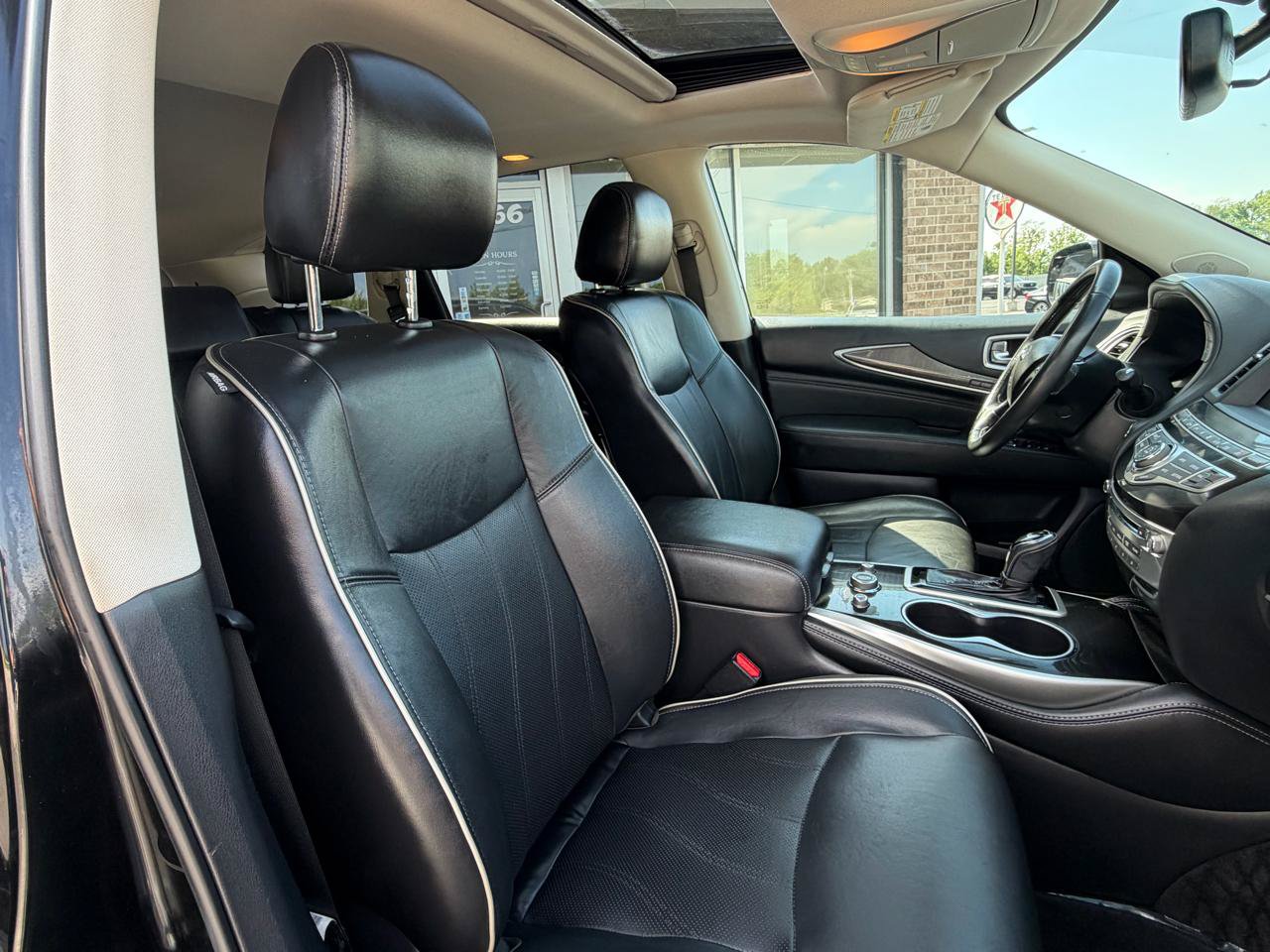 Used 2018 INFINITI QX60 Luxe w/ Premium Plus Package AWD/4WD image 32