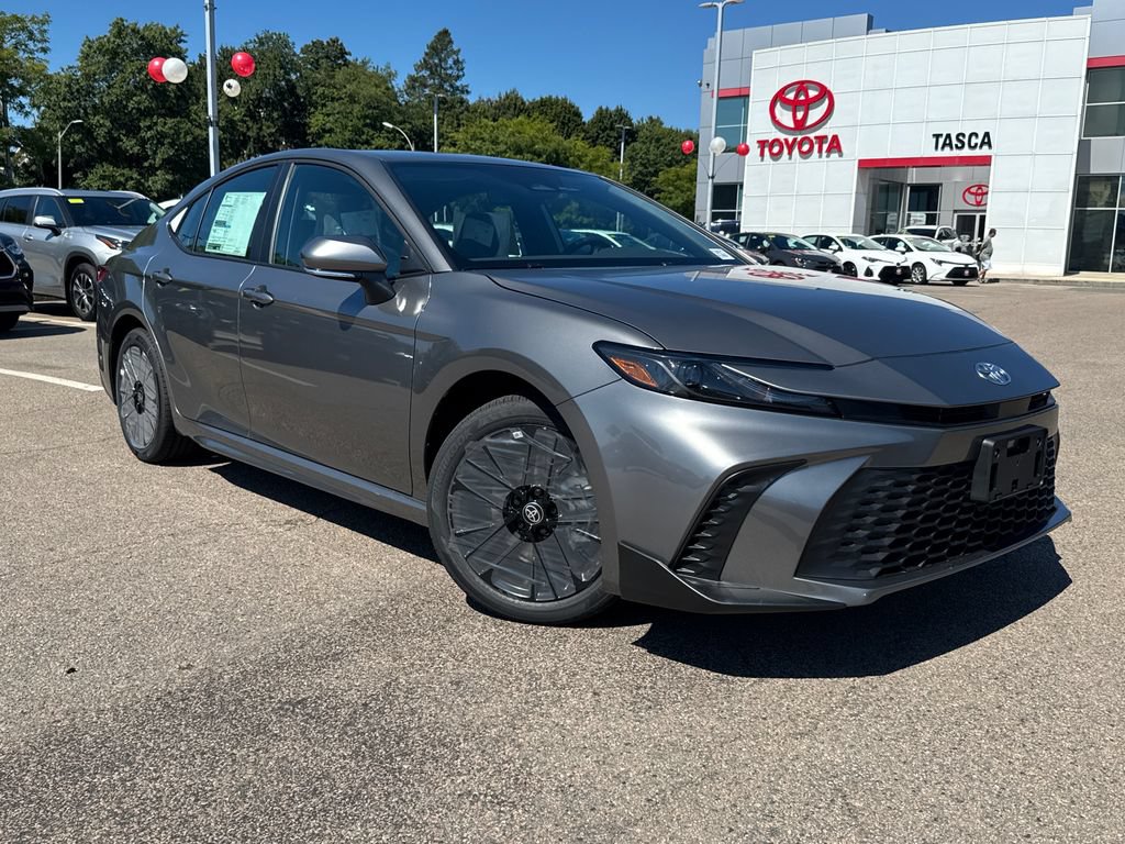 New 2026 Toyota Camry SE w/ Convenience Package