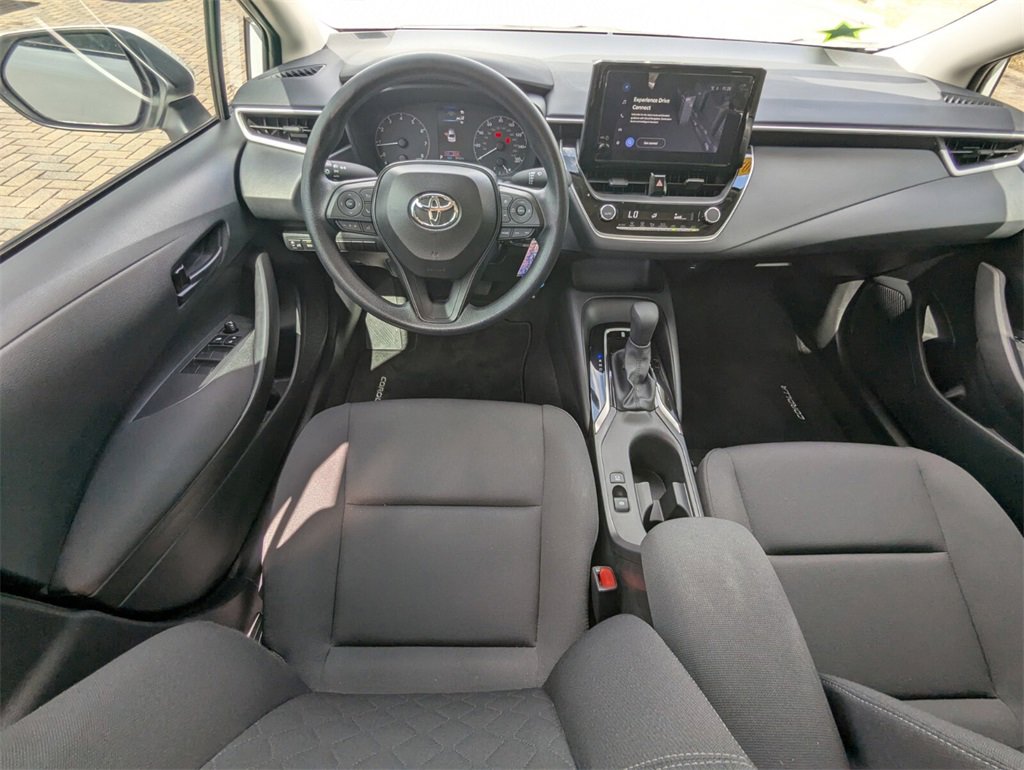 Used 2025 Toyota Corolla LE image 6