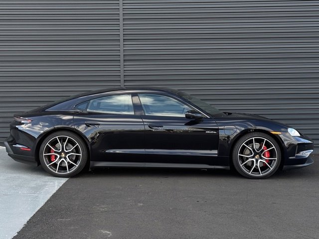 New 2025 Porsche Taycan 4S image 8