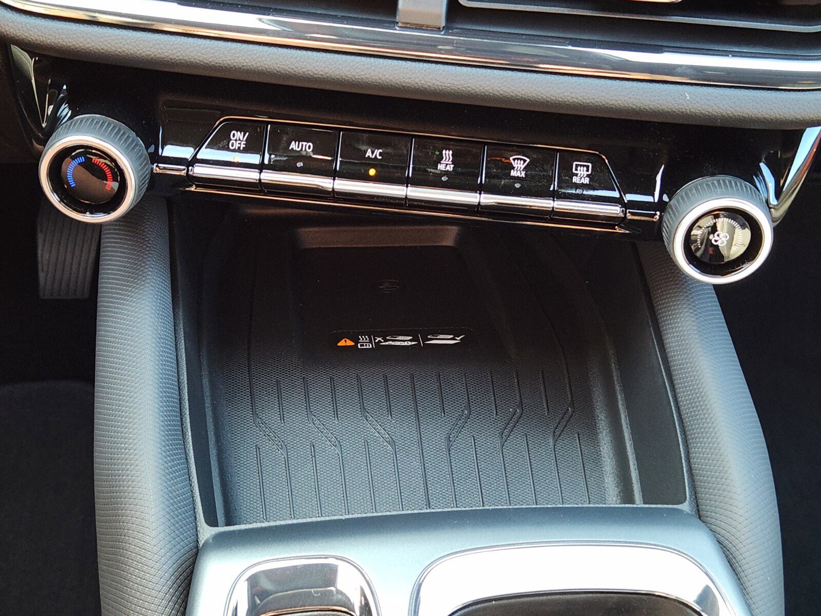 New 2026 Chevrolet Equinox EV RS image 15