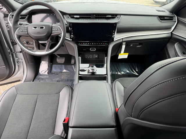 New 2026 Jeep Grand Cherokee Altitude AWD/4WD image 25
