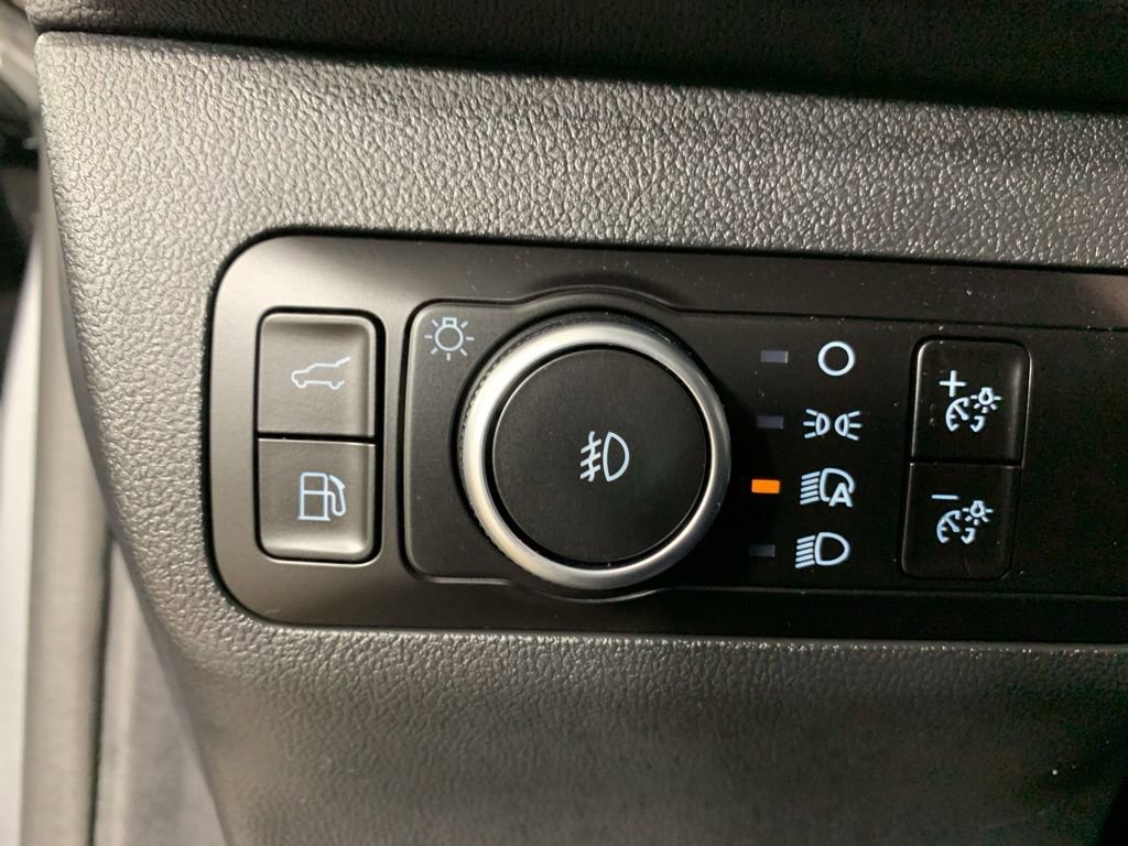 Used 2025 Ford Escape SE image 18