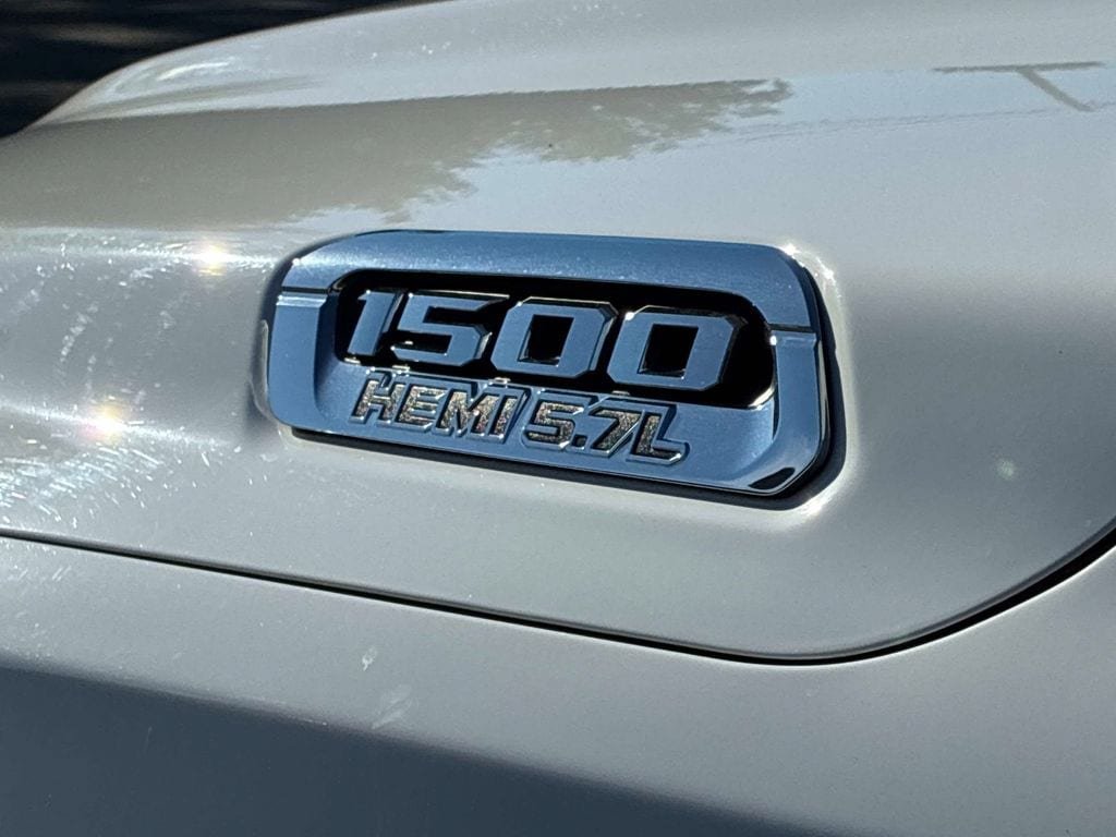 Used 2020 RAM 1500 Laramie AWD/4WD image 15