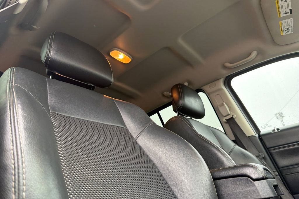 Used 2016 Jeep Compass Latitude image 17