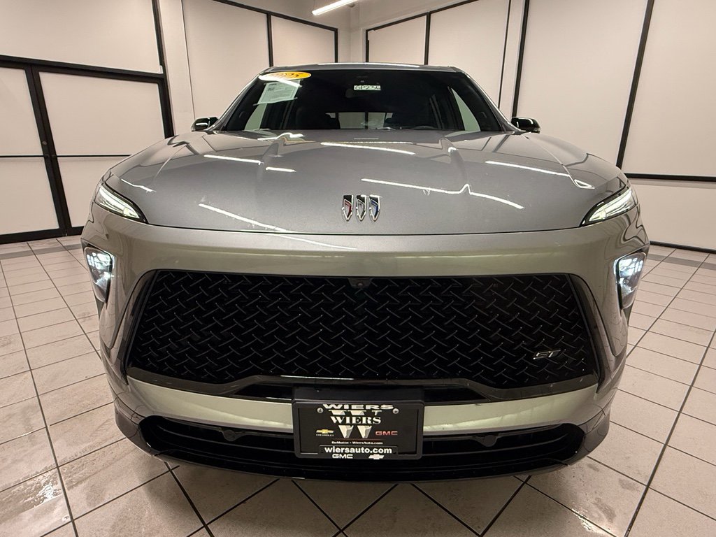 Certified 2025 Buick Enclave Sport Touring image 11