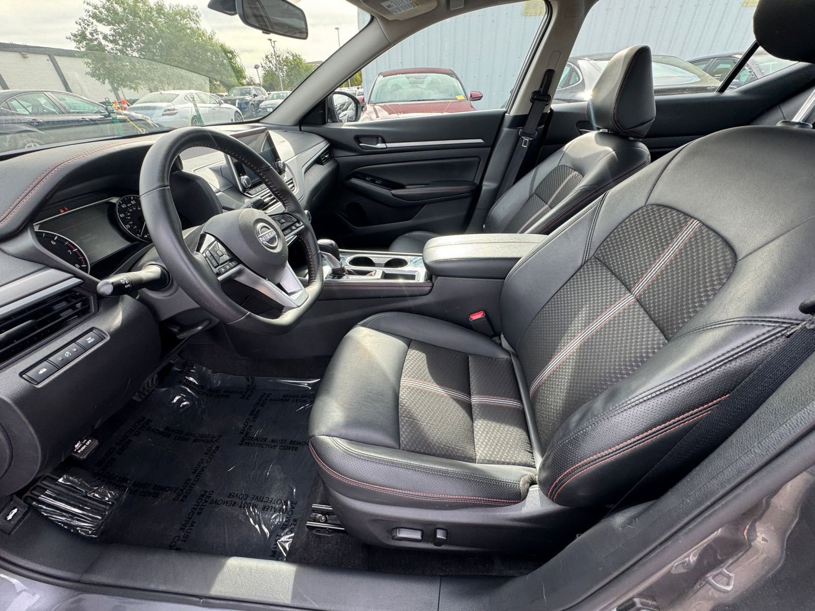 Used 2025 Nissan Altima 2.5 SR image 27