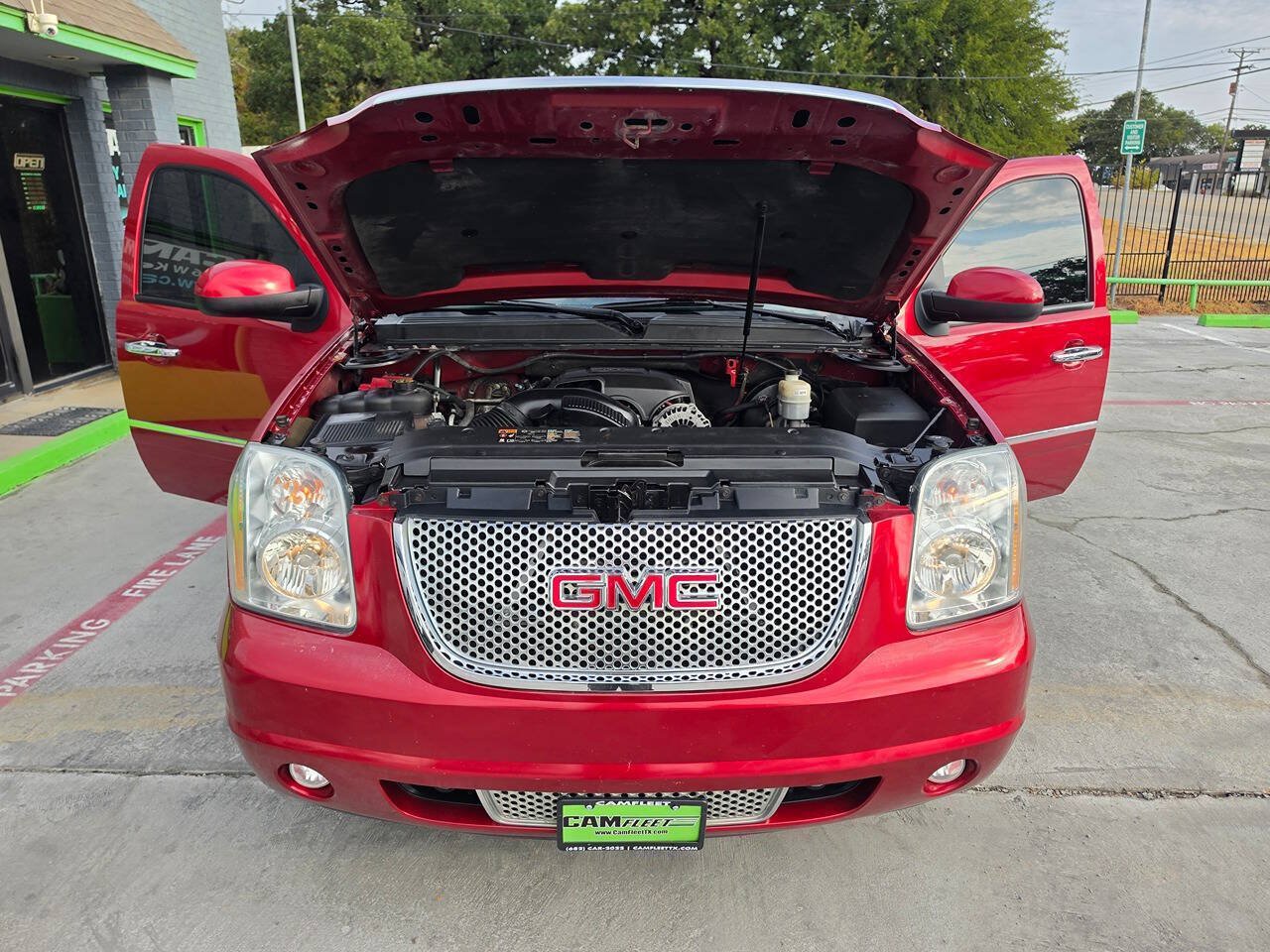 Used 2014 GMC Yukon Denali RWD image 50