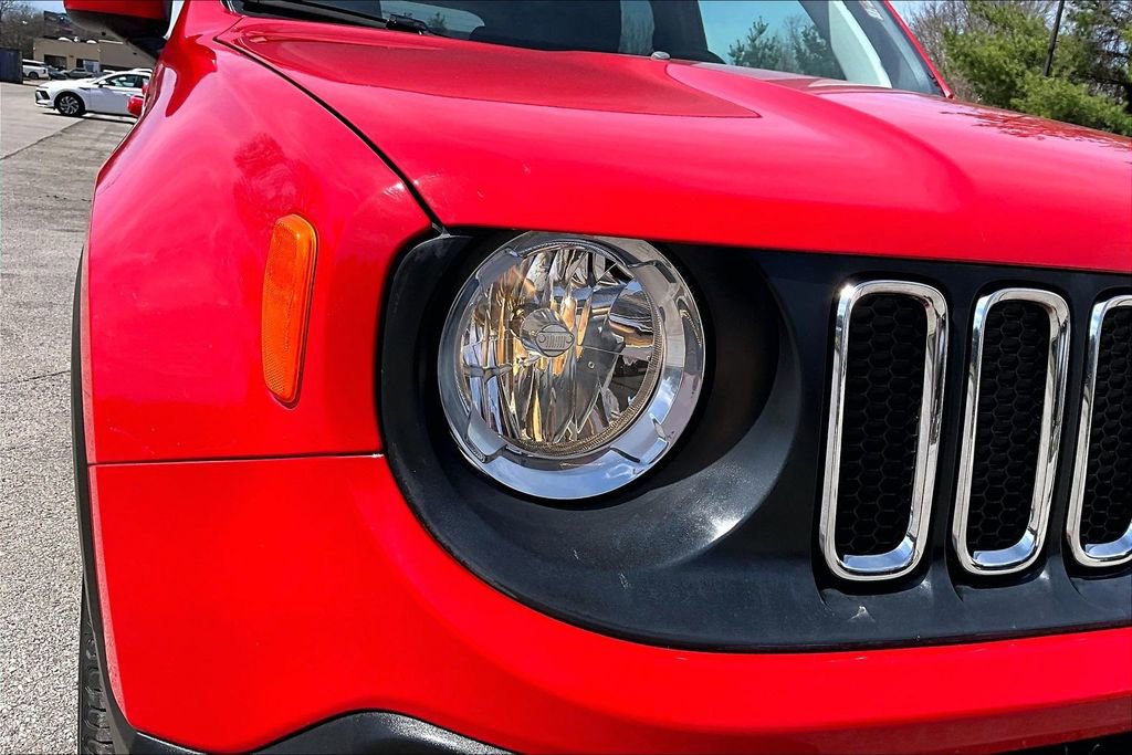 Used 2018 Jeep Renegade Latitude image 30
