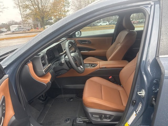 Used 2025 Toyota Crown Signia image 15