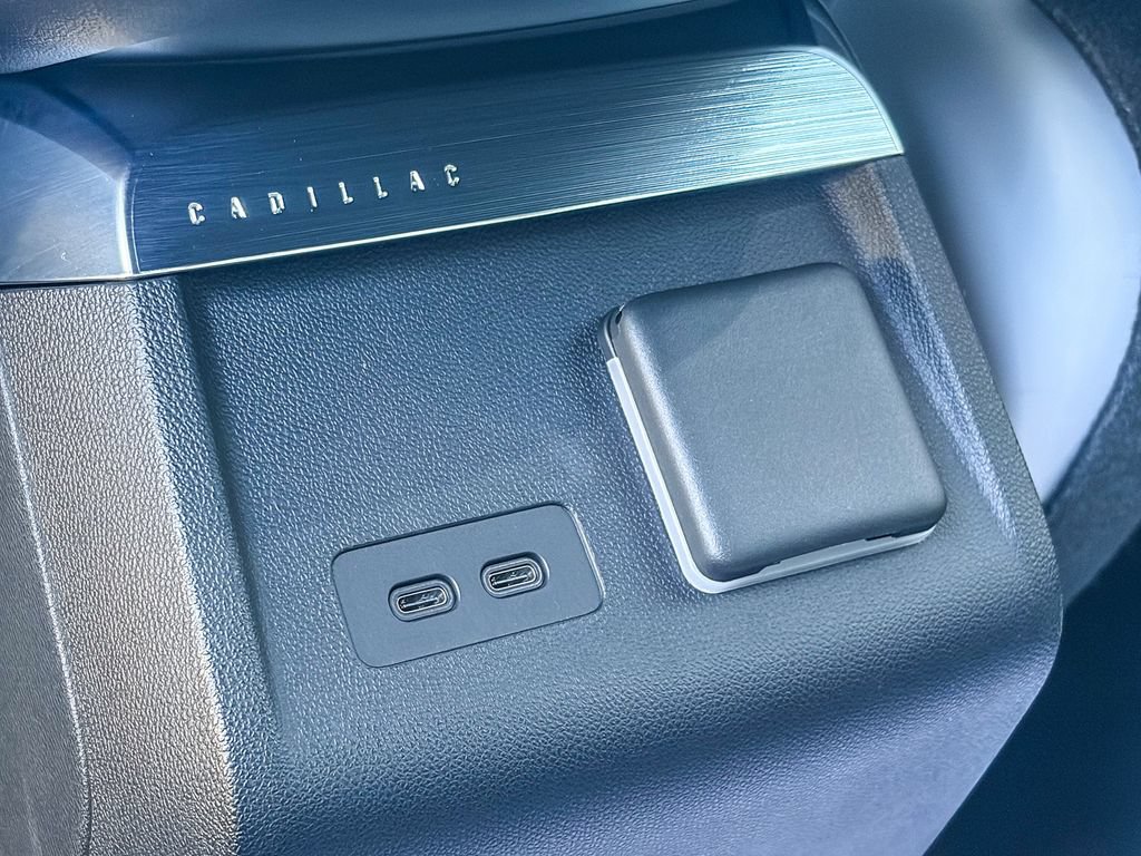 Certified 2024 Cadillac Lyriq Luxury AWD/4WD image 19