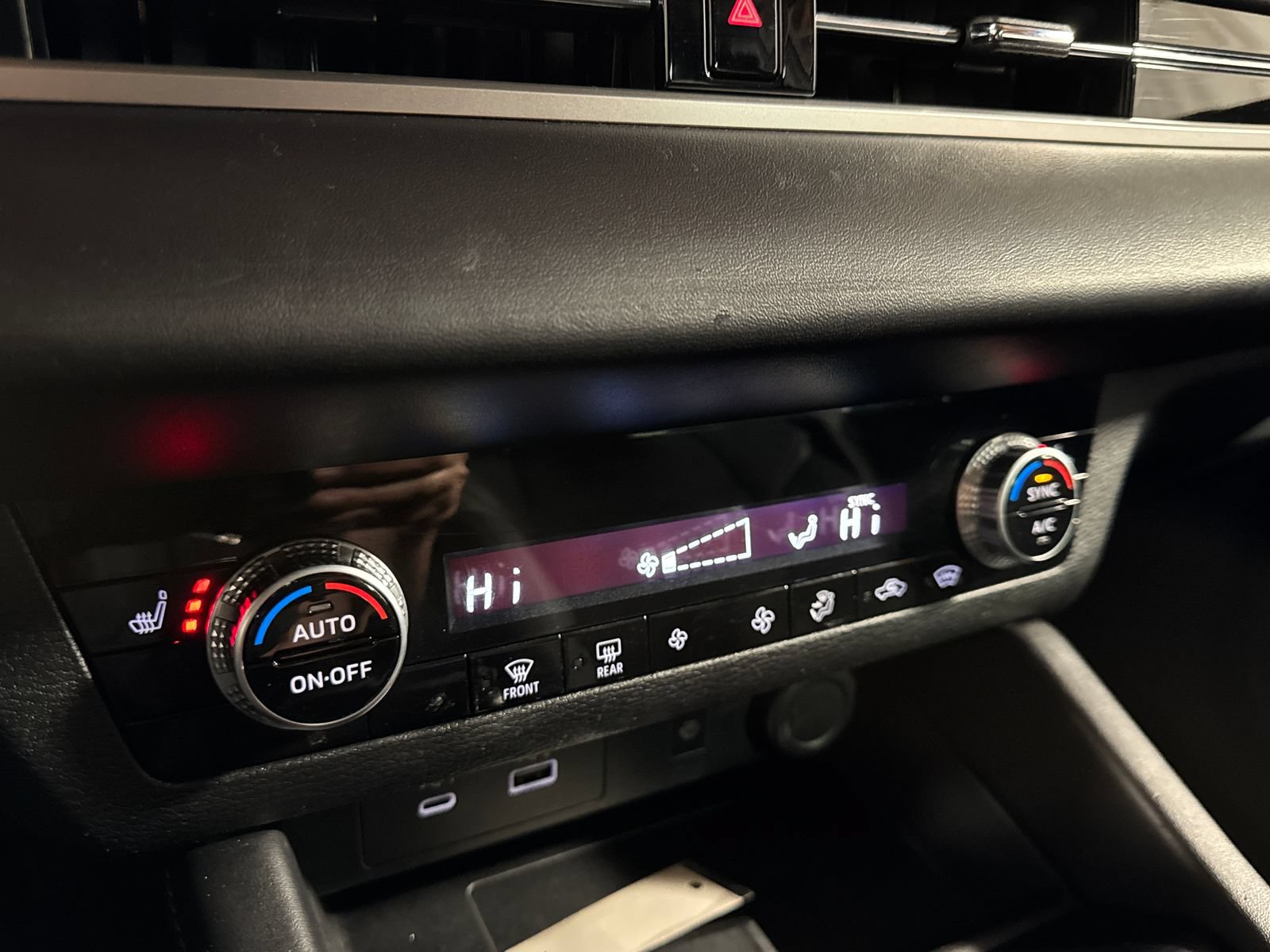 Used 2023 Mitsubishi Outlander SE AWD/4WD image 23