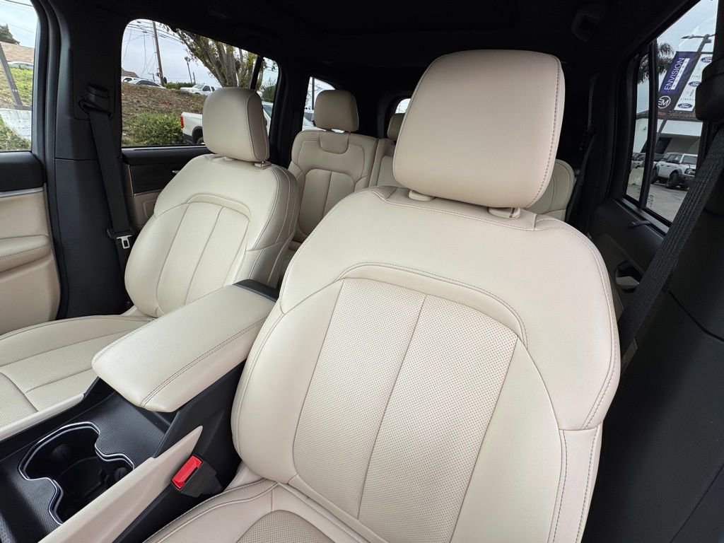 Used 2023 Jeep Grand Cherokee Limited w/ Luxury Tech Group II image 19