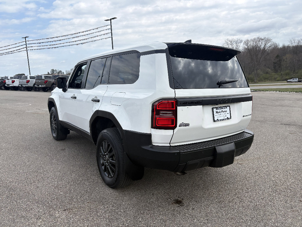 Used 2024 Toyota Land Cruiser 1958 image 3