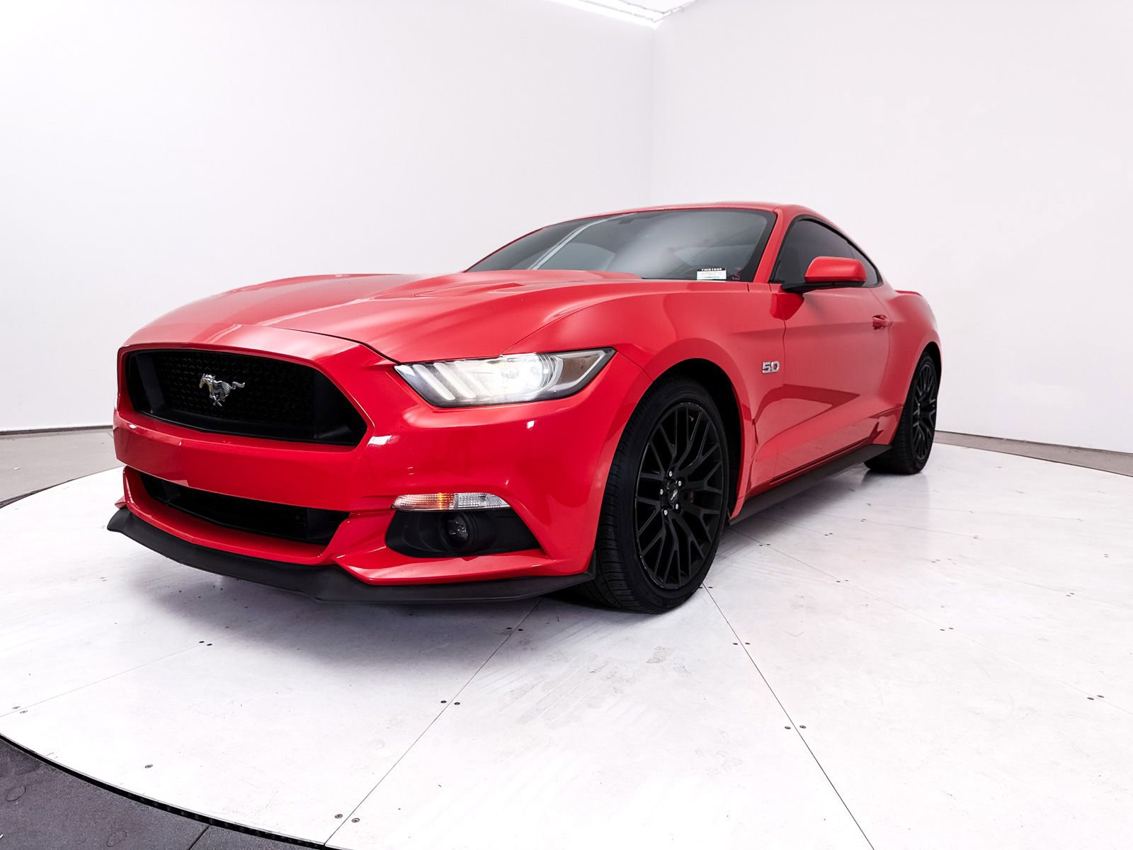 Used 2016 Ford Mustang GT w/ GT Performance Package RWD image 10