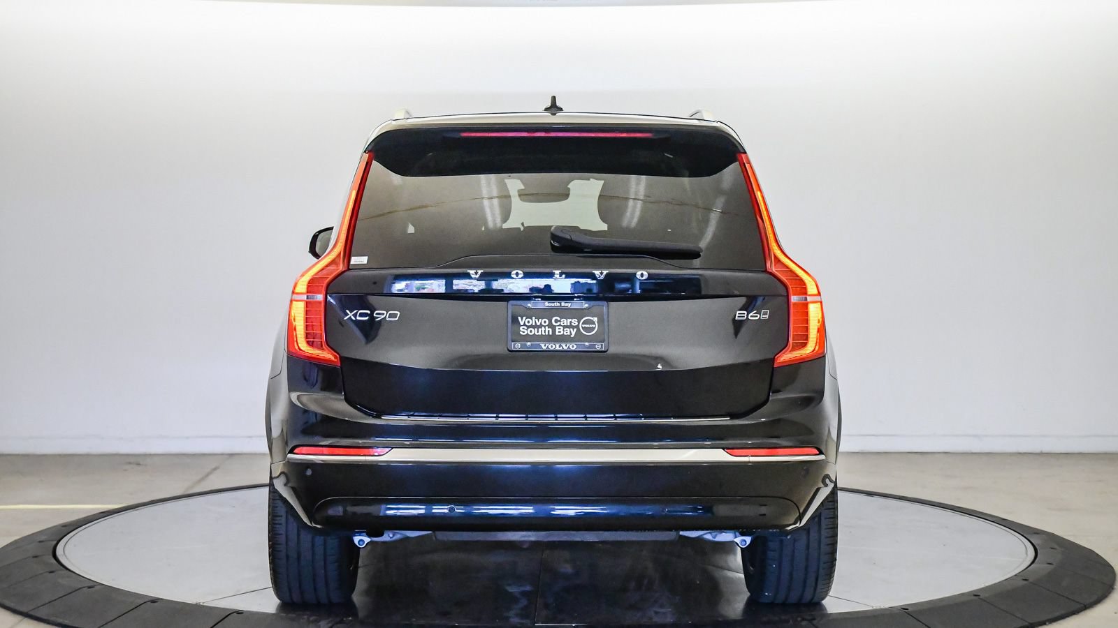 Certified 2024 Volvo XC90 B6 Plus w/ Protection Package Premier AWD/4WD image 3