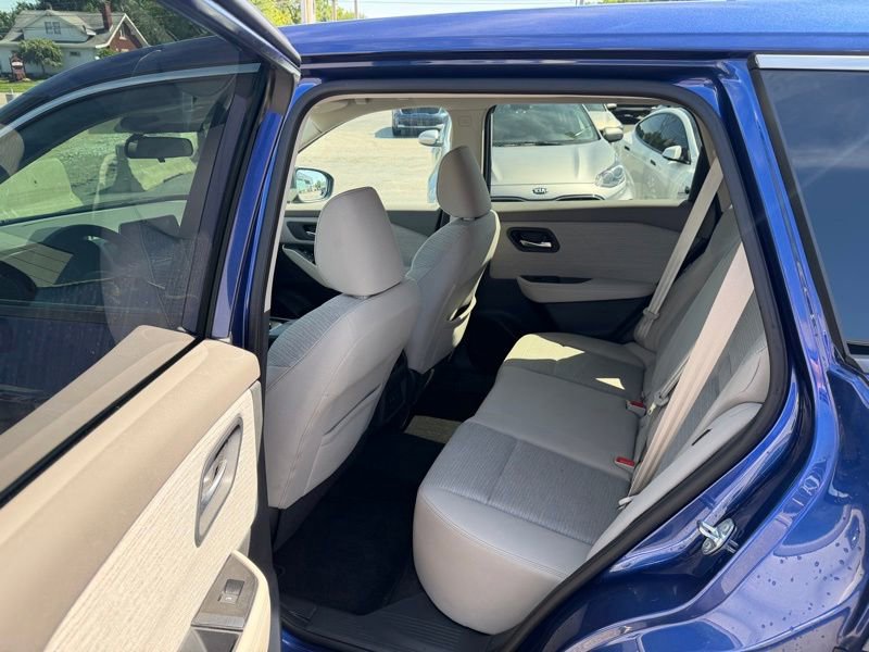 Used 2021 Nissan Rogue SV AWD/4WD image 14