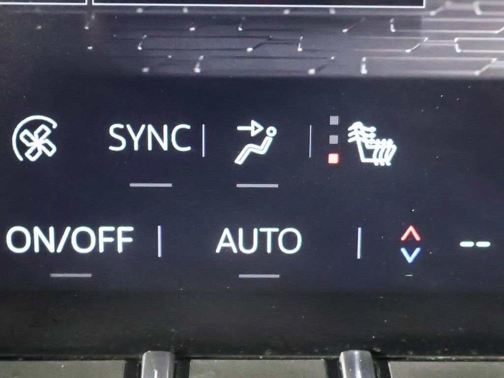 Used 2024 GMC Acadia Elevation image 50