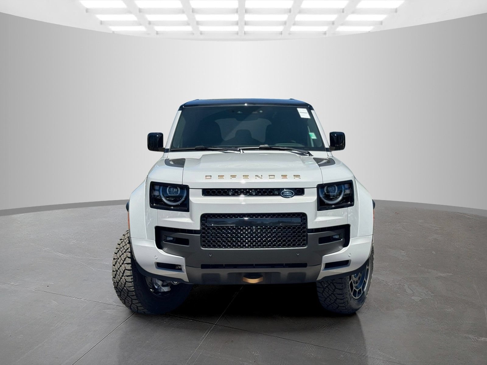 New 2026 Land Rover Defender 110 OCTA AWD/4WD image 2