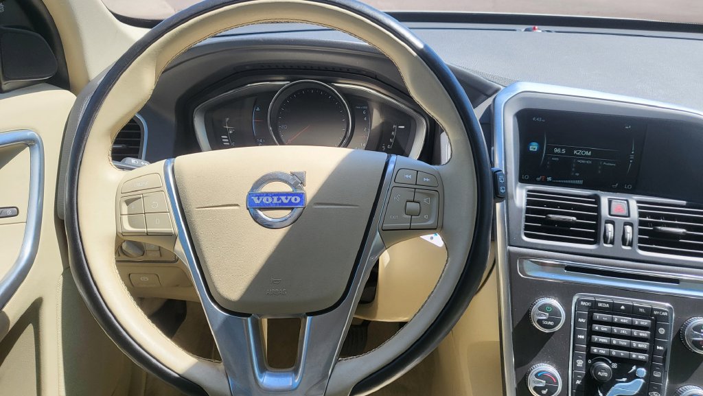 Used 2015 Volvo XC60 T5 Premier w/ Protection Package FWD image 29