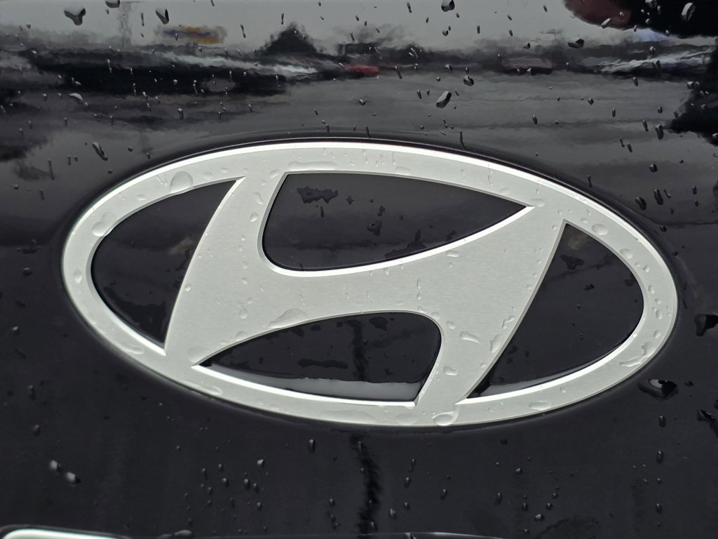 Used 2025 Hyundai Kona SEL image 12