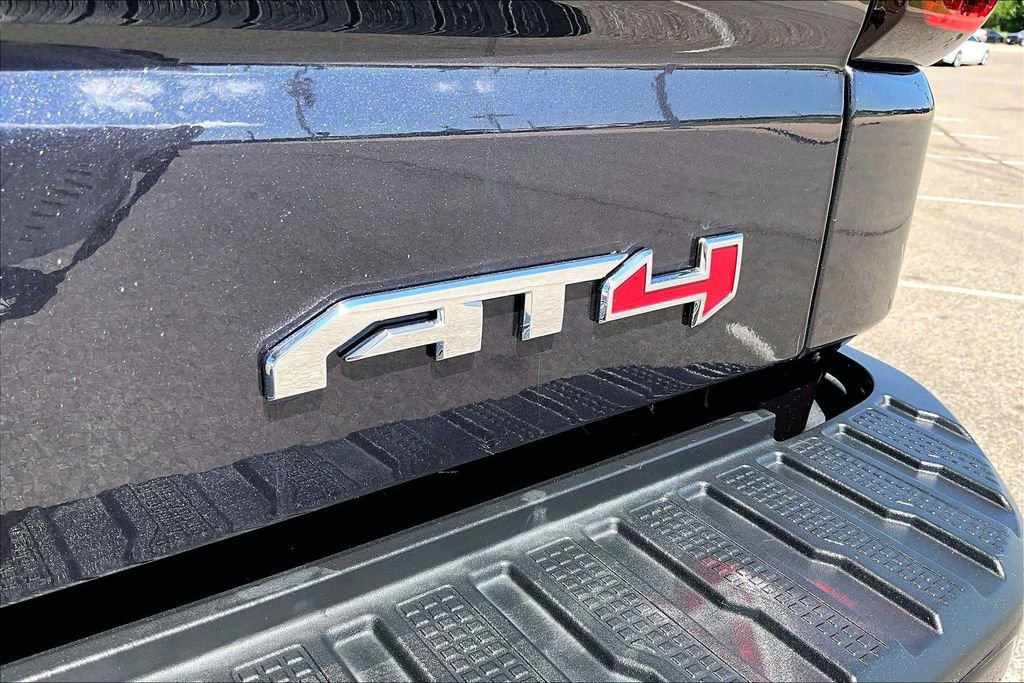 Used 2022 GMC Sierra 1500 AT4 w/ AT4 Premium Package AWD/4WD image 34
