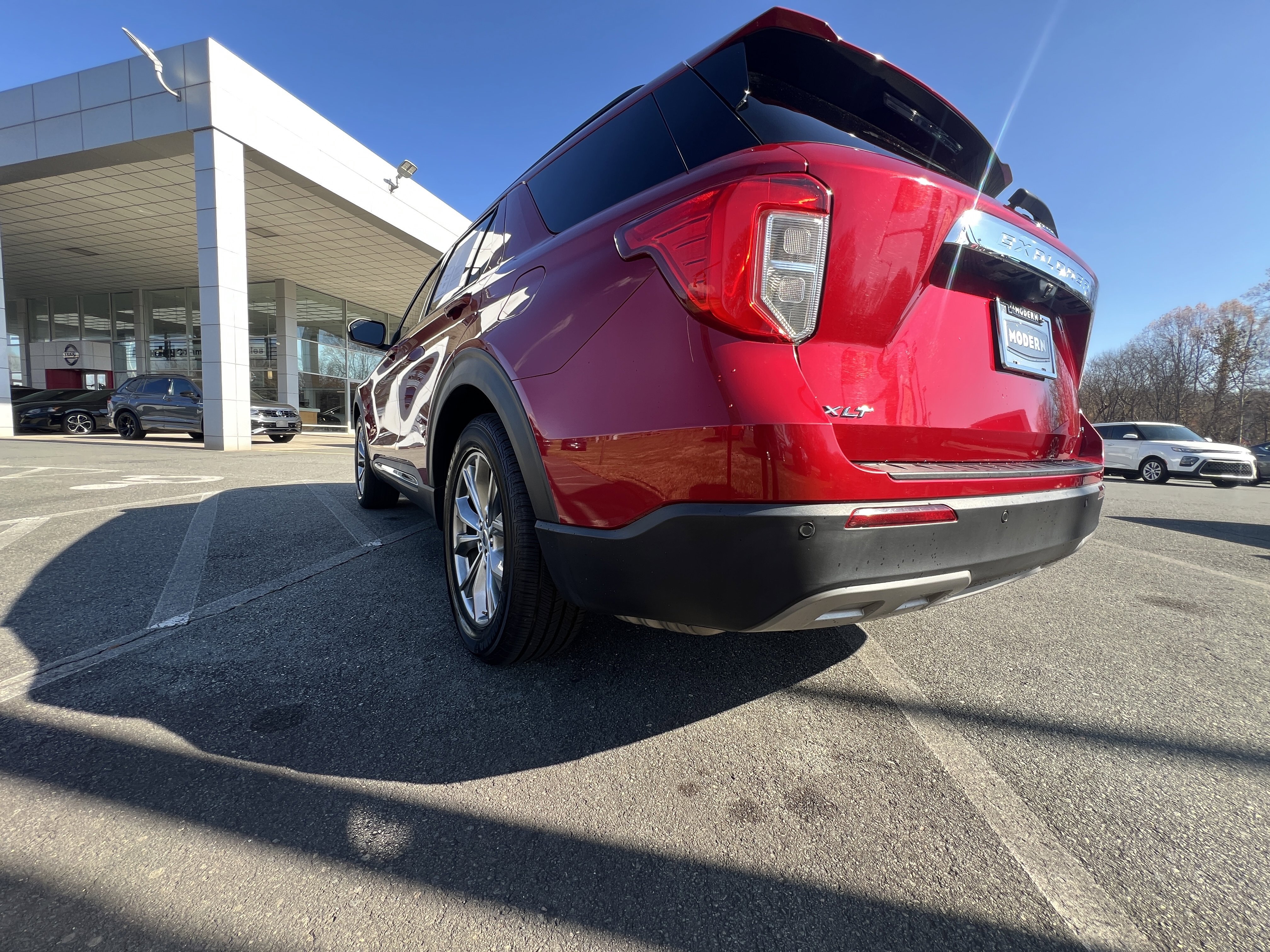 Used 2020 Ford Explorer XLT w/ Equipment Group 202A image 15