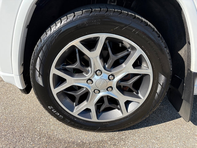 Used 2019 Jeep Grand Cherokee Overland AWD/4WD image 42