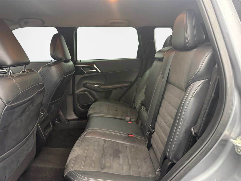 Used 2022 Mitsubishi Outlander SE image 22