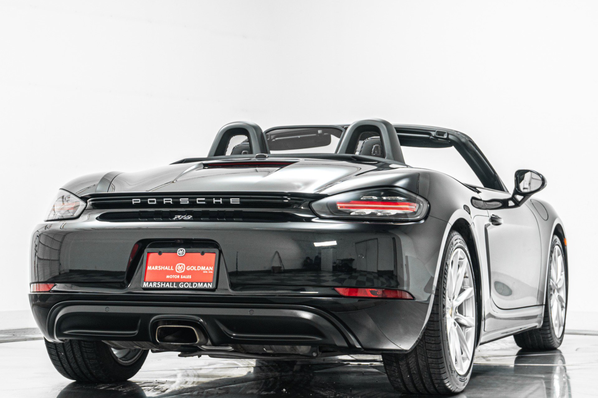 Used 2017 Porsche 718 Boxster RWD image 9