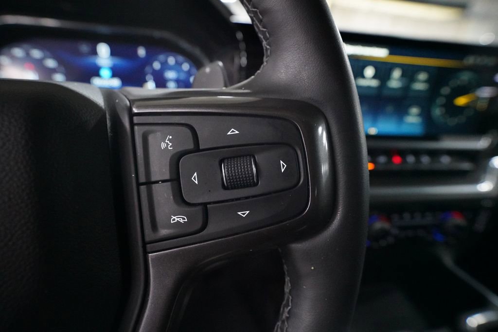 Certified 2023 Chevrolet Silverado 1500 High Country w/ Technology Package AWD/4WD image 17