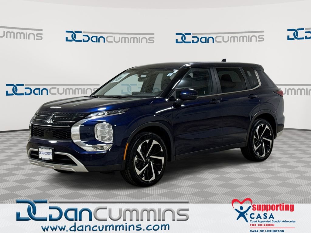 Used 2024 Mitsubishi Outlander SE AWD/4WD image 1