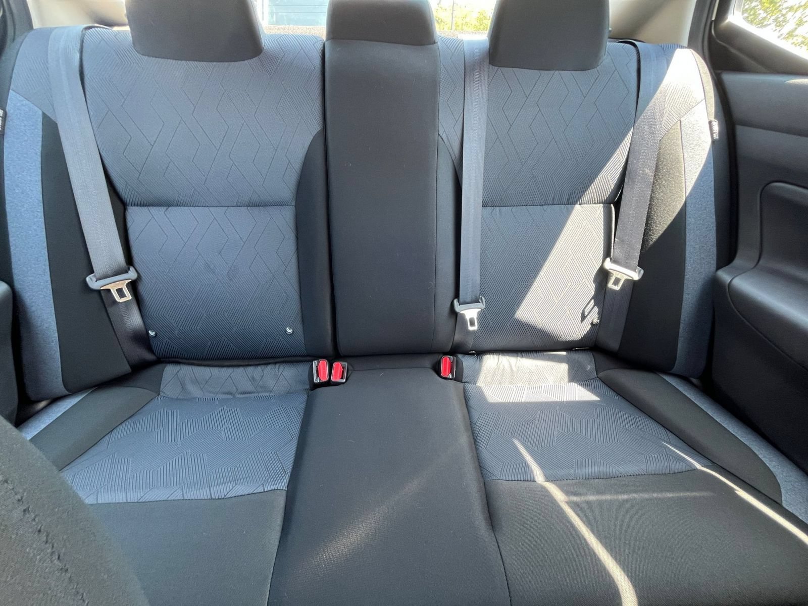 Used 2025 Nissan Versa SV FWD image 33