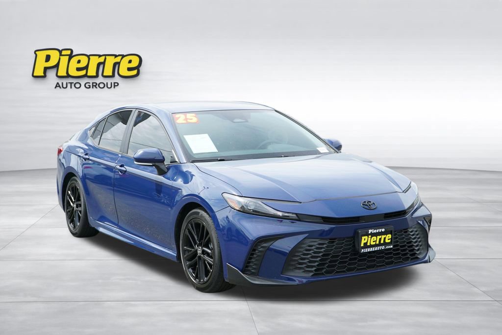 Used 2025 Toyota Camry SE FWD image 2