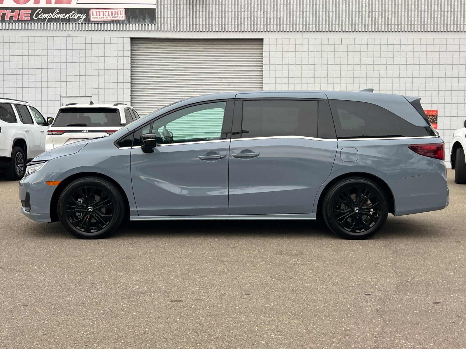 Used 2025 Honda Odyssey Sport-L image 7