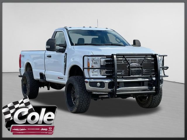 Used 2024 Ford F350 XLT image 1
