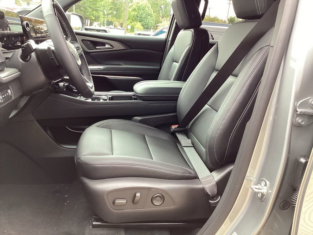 New 2026 Chevrolet Traverse LT image 5