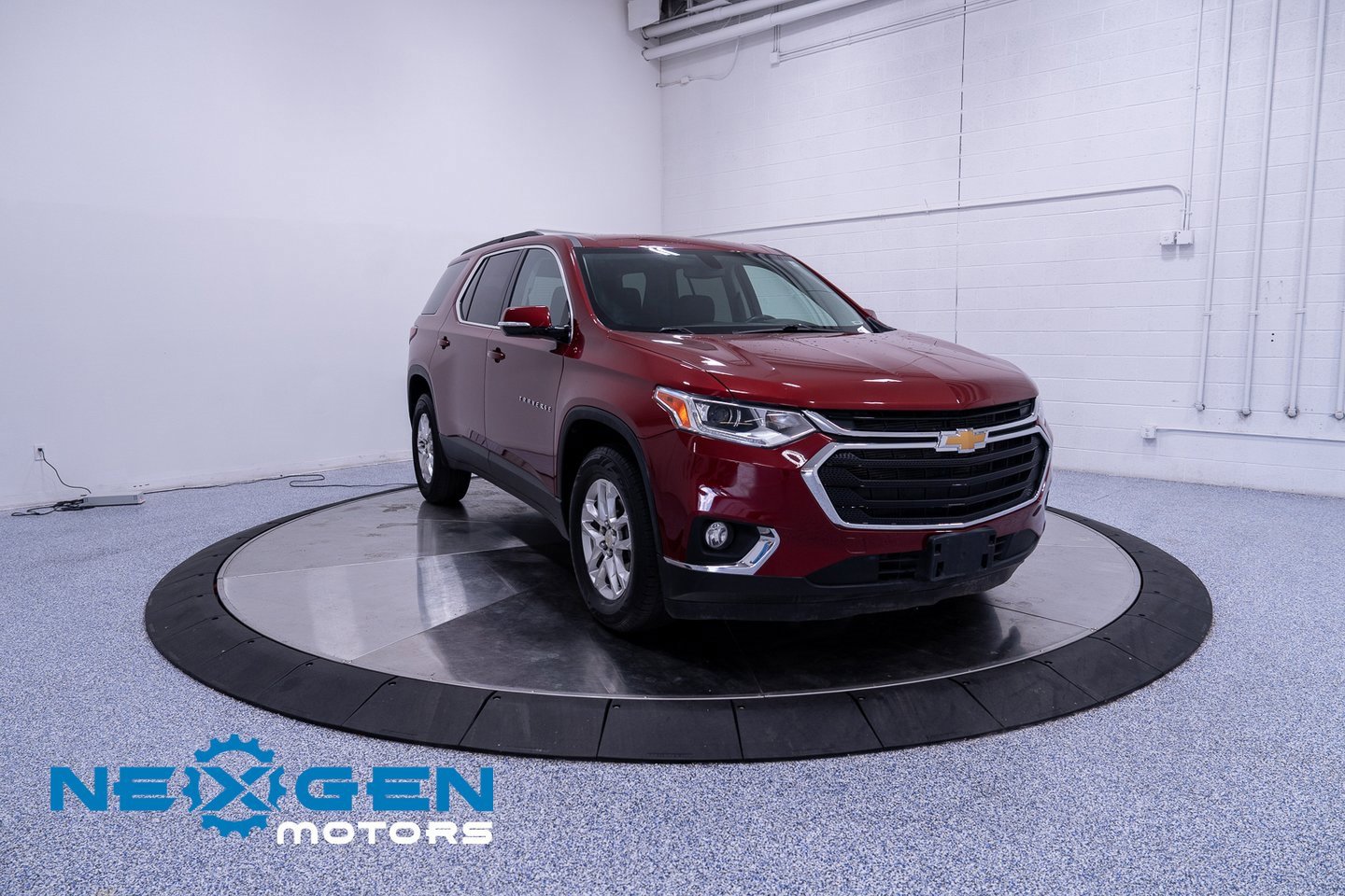 Used 2020 Chevrolet Traverse LT image 3