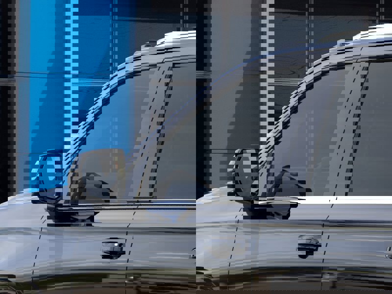 New 2026 Chevrolet Suburban LT image 12