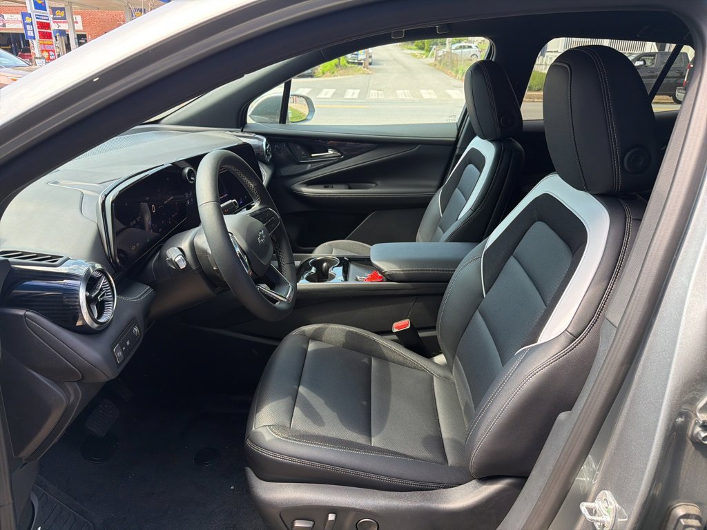 New 2025 Chevrolet Blazer EV LT AWD/4WD image 17