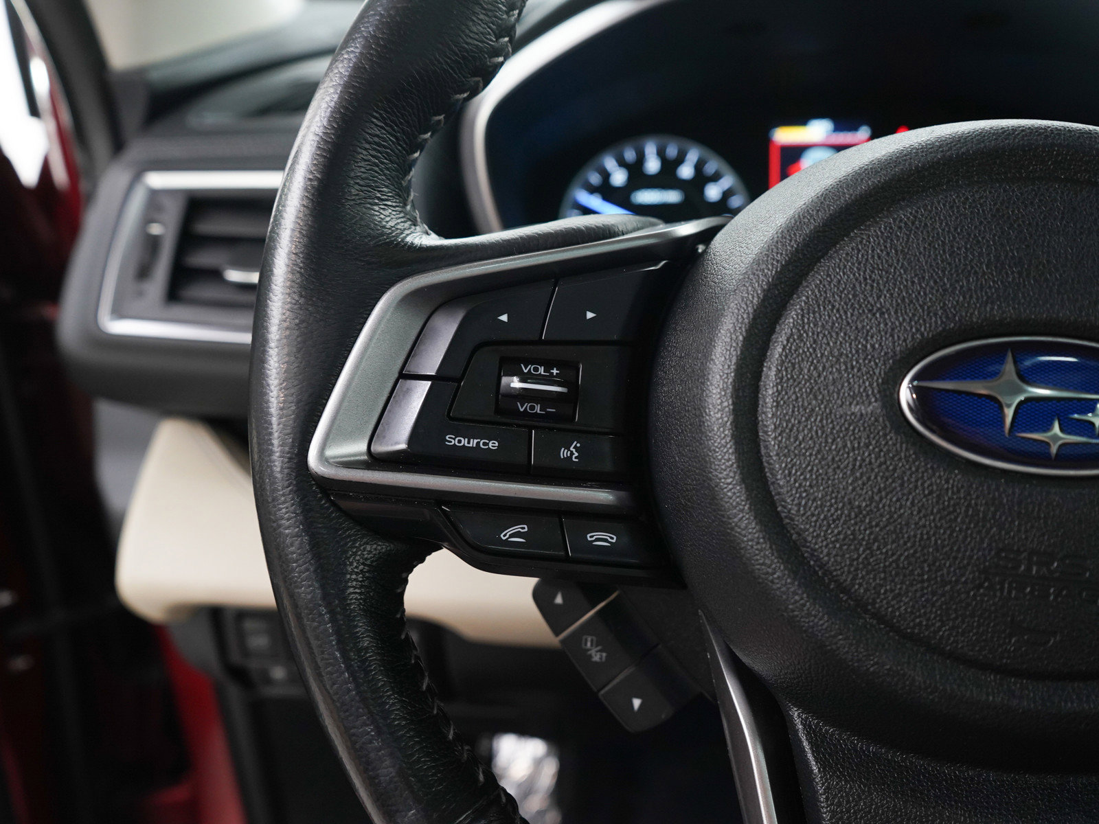 Used 2021 Subaru Ascent Limited w/ Technology Package image 18