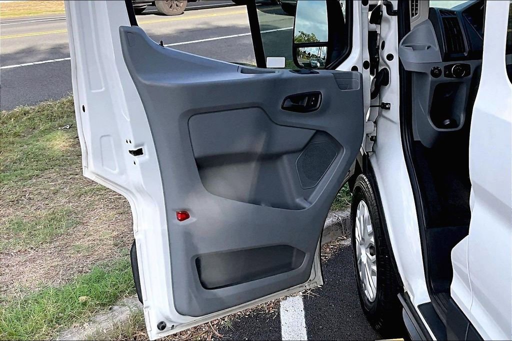 Used 2016 Ford Transit 150 XLT image 18