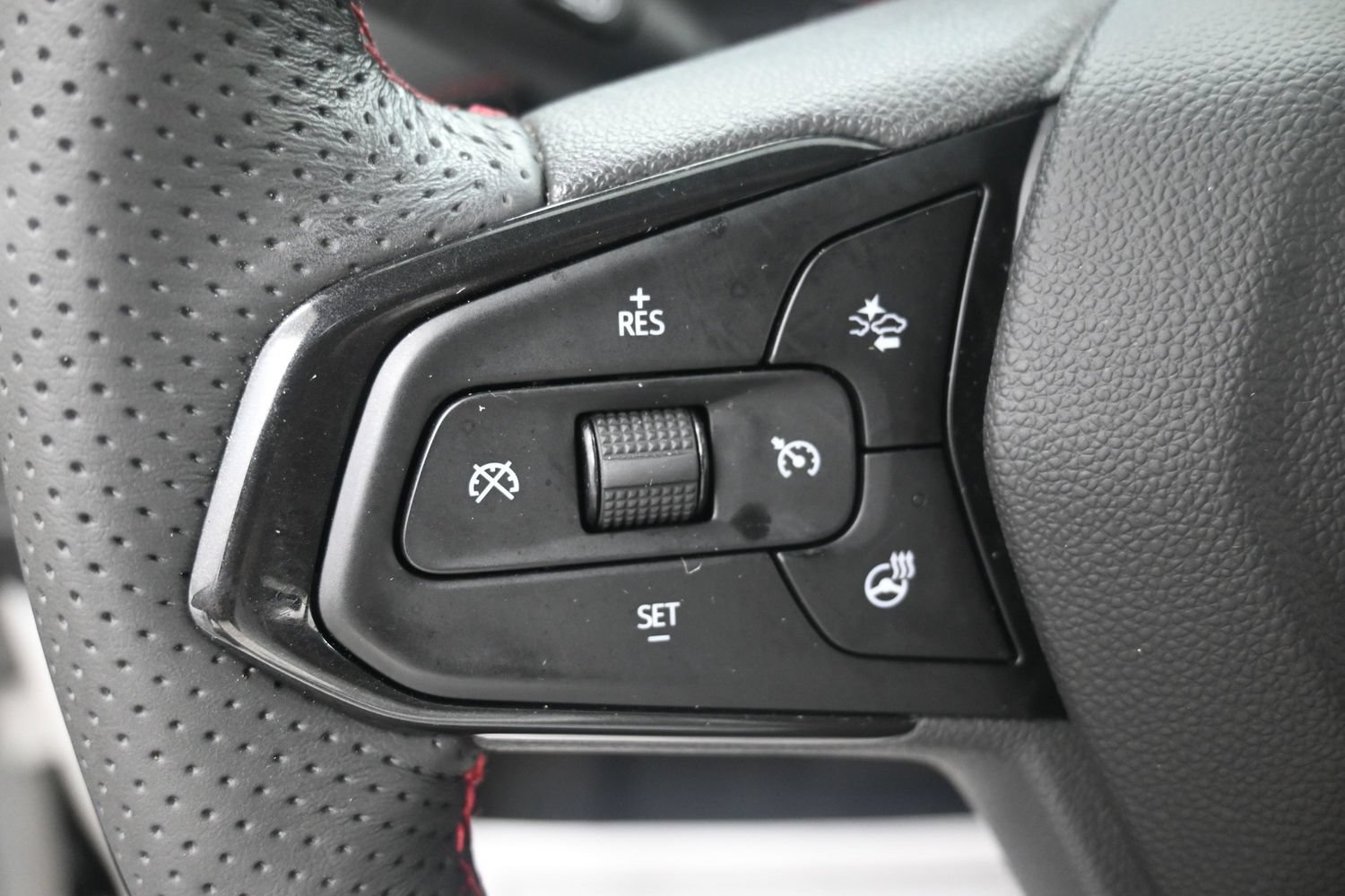 Used 2023 Chevrolet TrailBlazer RS w/ Convenience Package FWD image 20