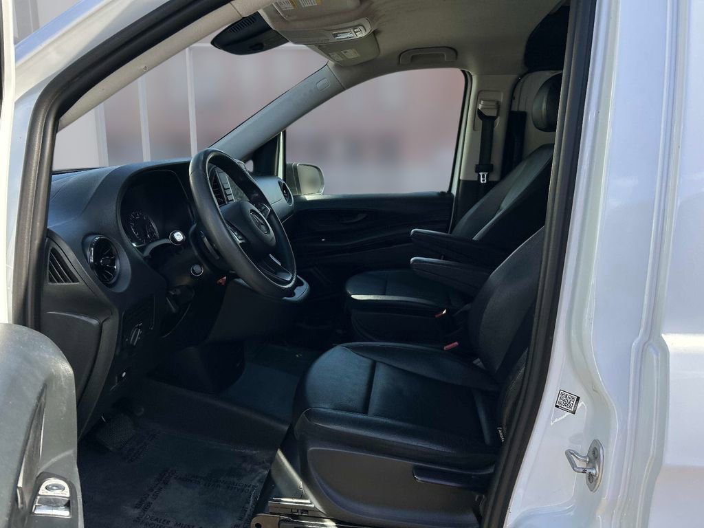 Used 2023 Mercedes-Benz Metris image 12